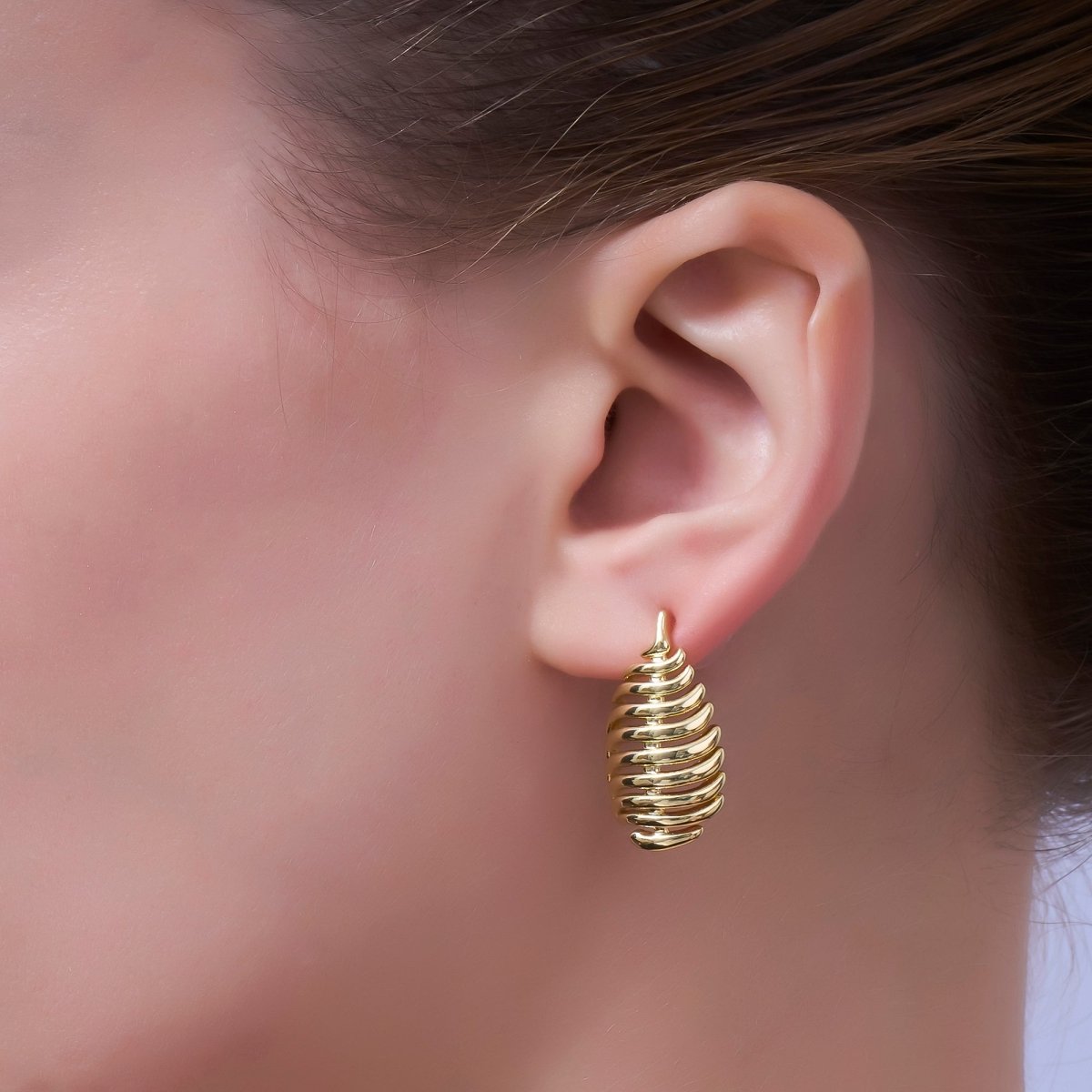 24K Gold Filled Twisted Beehives Textured Lined Dome Stud Earrings | AI514 - DLUXCA