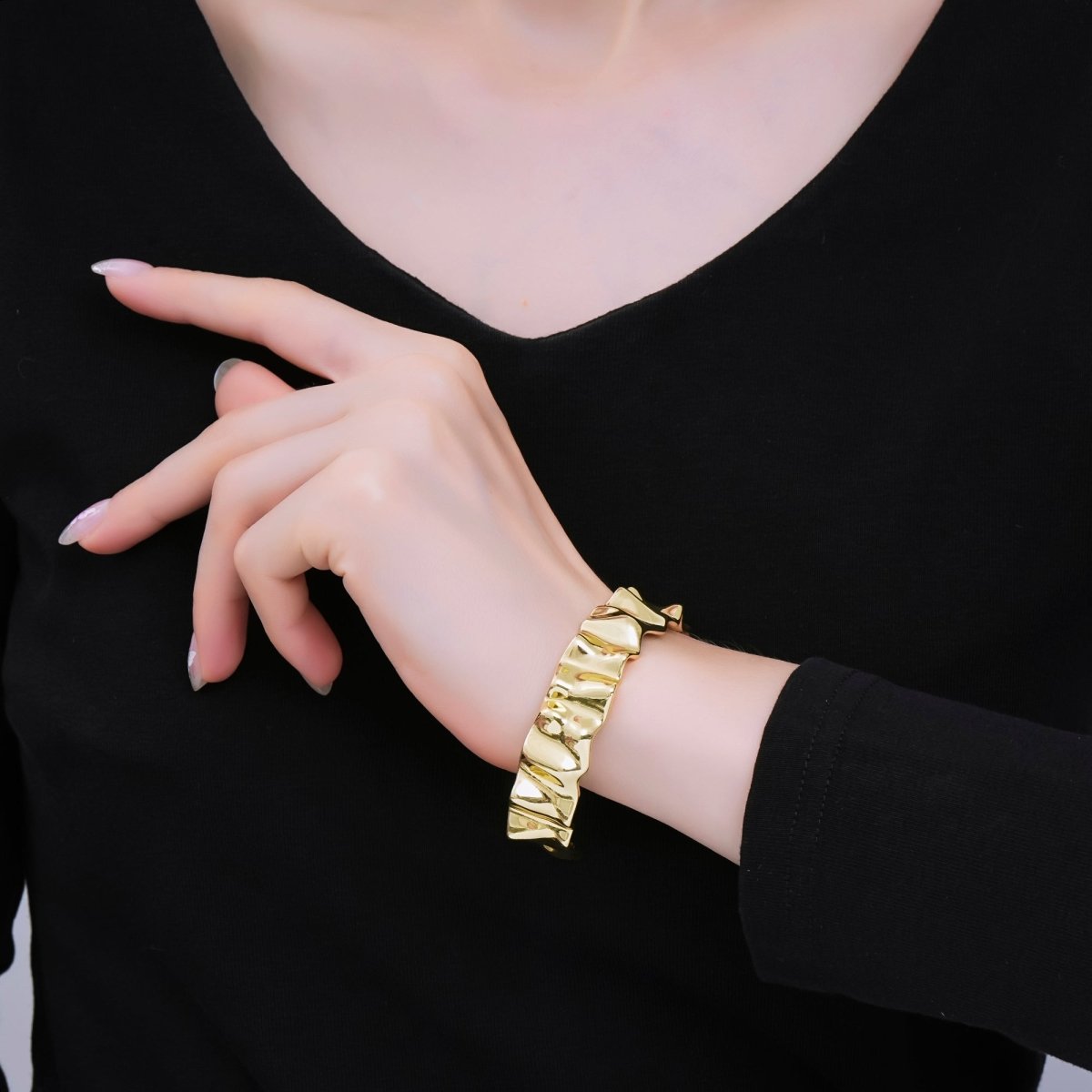 24K Gold Filled Wave Irregular Open Bangle Cuff Bracelet | WA - 3326 - DLUXCA