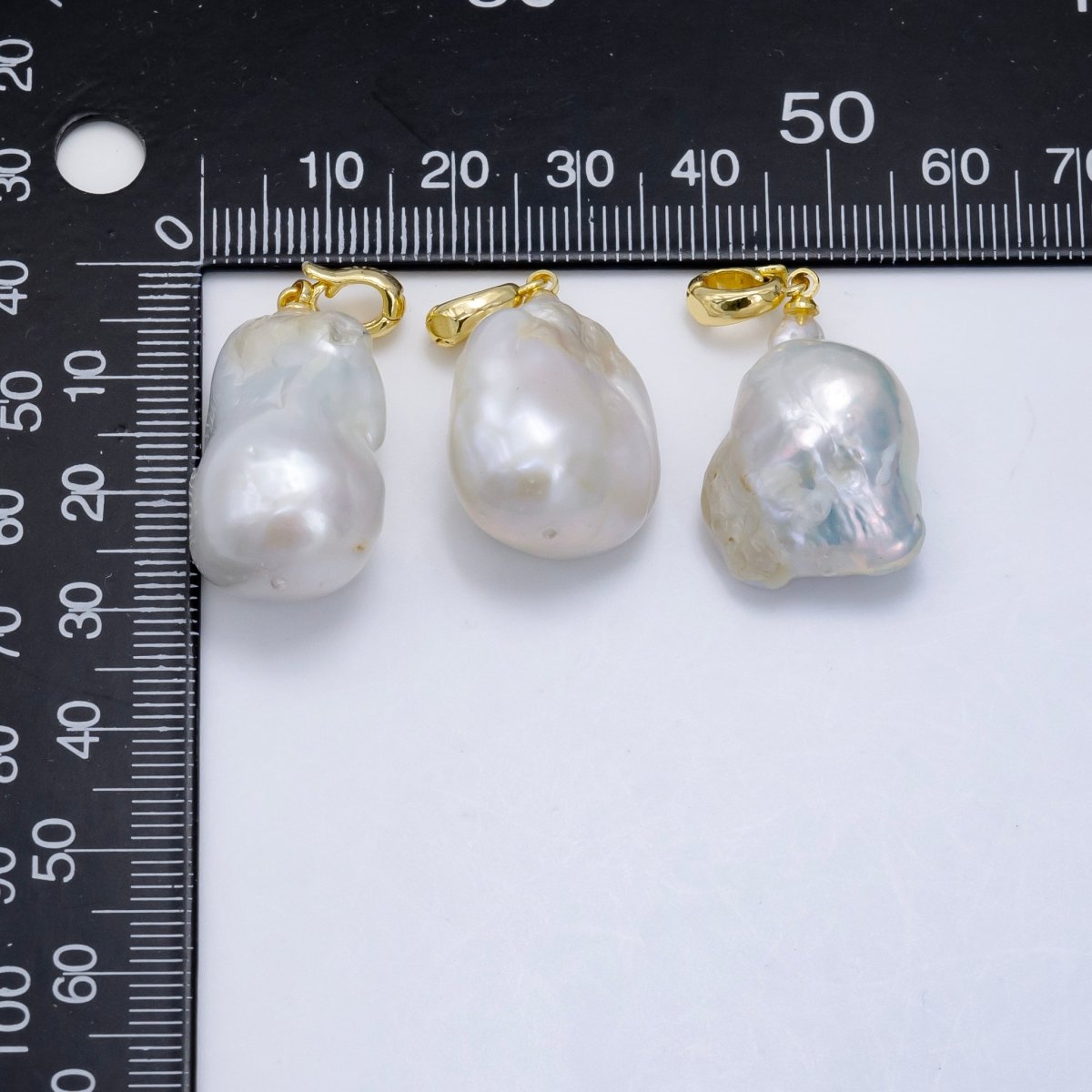 24K Gold Filled White Baroque Freshwater Pearl Snap Latch Bail Pendant | P1913 - DLUXCA
