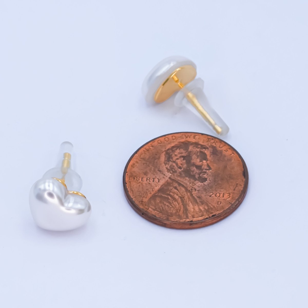 24K Gold Plated White Shell Pearl Heart Stud Earrings in Gold & Silver | T439 T440 - DLUXCA