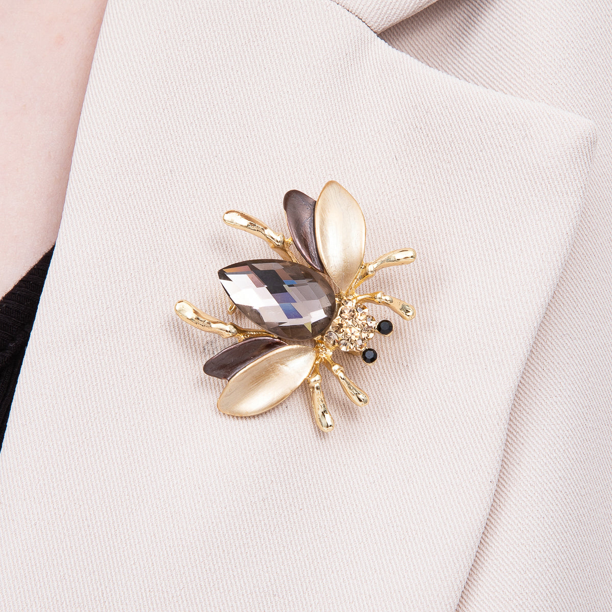 Sparkly Amber 32mm Crystal Honey Bee Brooch | BH-00102