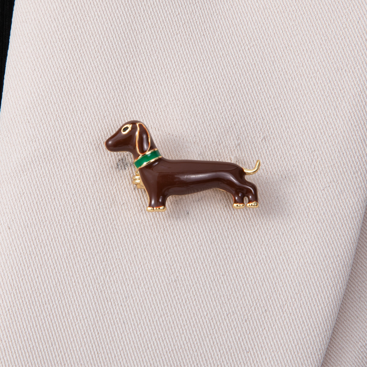 Gold, Silver 18mm x 31mm Brown Dachshund Wiener Dog Puppy Pet Animal Pin Brooch | BH-110 BH-111