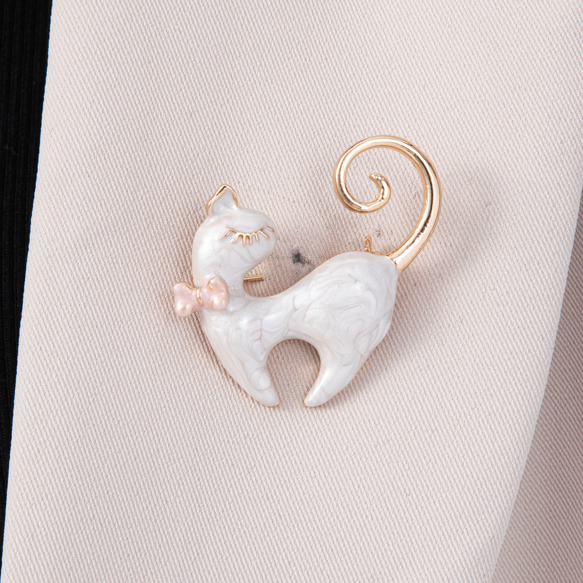 Gold 38mm x 34mm White, Black Enamel Kitty Cat Pet Animal Pin Brooch | BH-105 BH-106