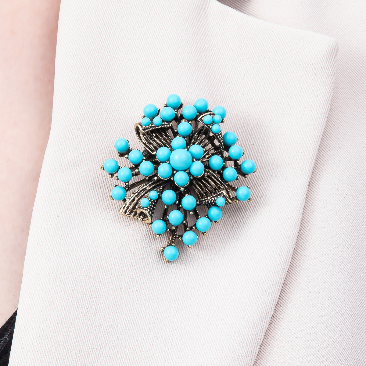 Vintage Gold 46mm x 42mm Turquoise Enamel Floral Geometric Pin Brooch | BH-143