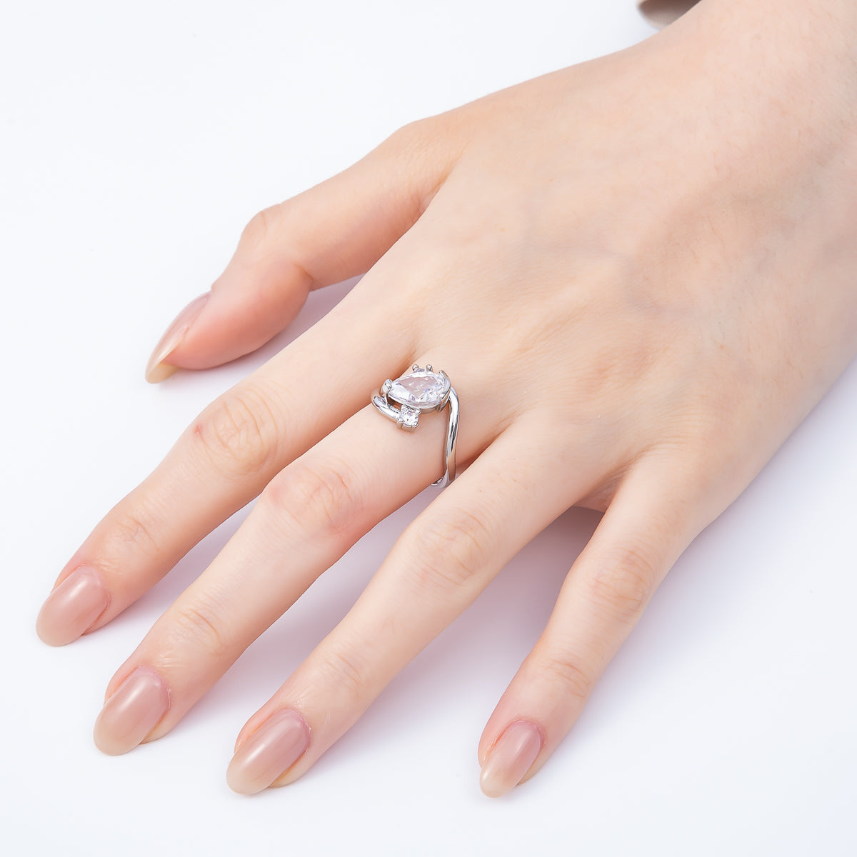 16K Gold Filled Clear Teardrop CZ Curved Solitaire Ring in Gold & Silver | Rings-00123 Rings-00171