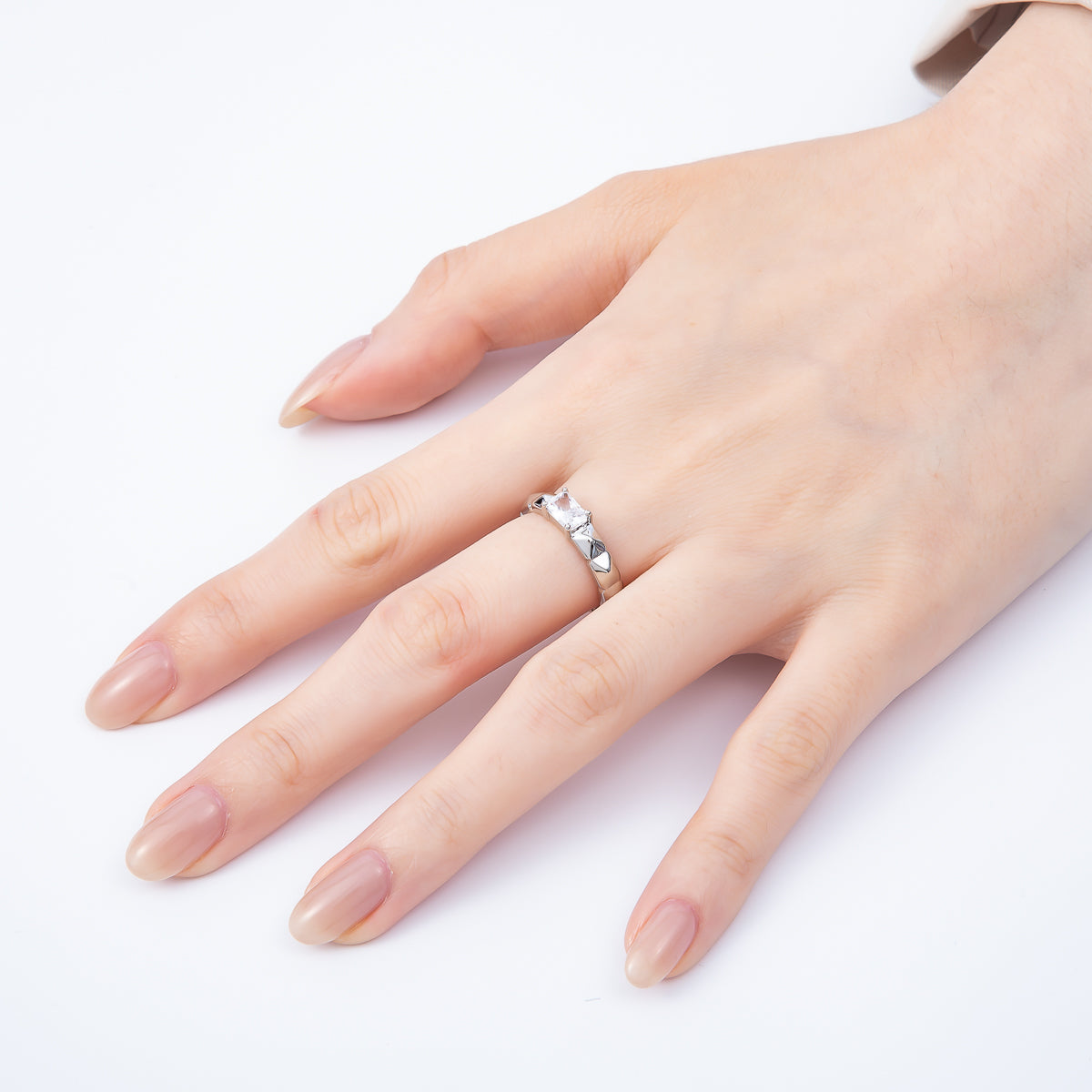 16K Gold Filled Clear Baguette CZ Edge Multifaceted Band Solitaire Ring in Gold & Silver | Rings-00149 Rings-00150