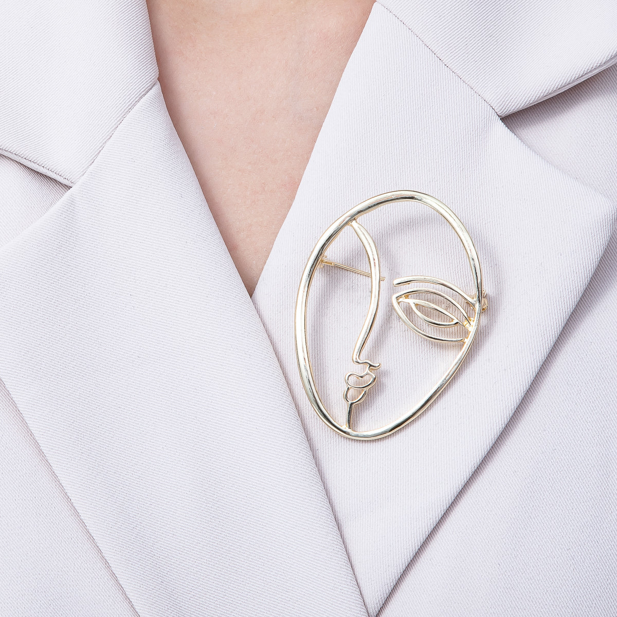 Gold 60.5mm x 43.5mm Minimalist Face Pin Brooch | BH-066