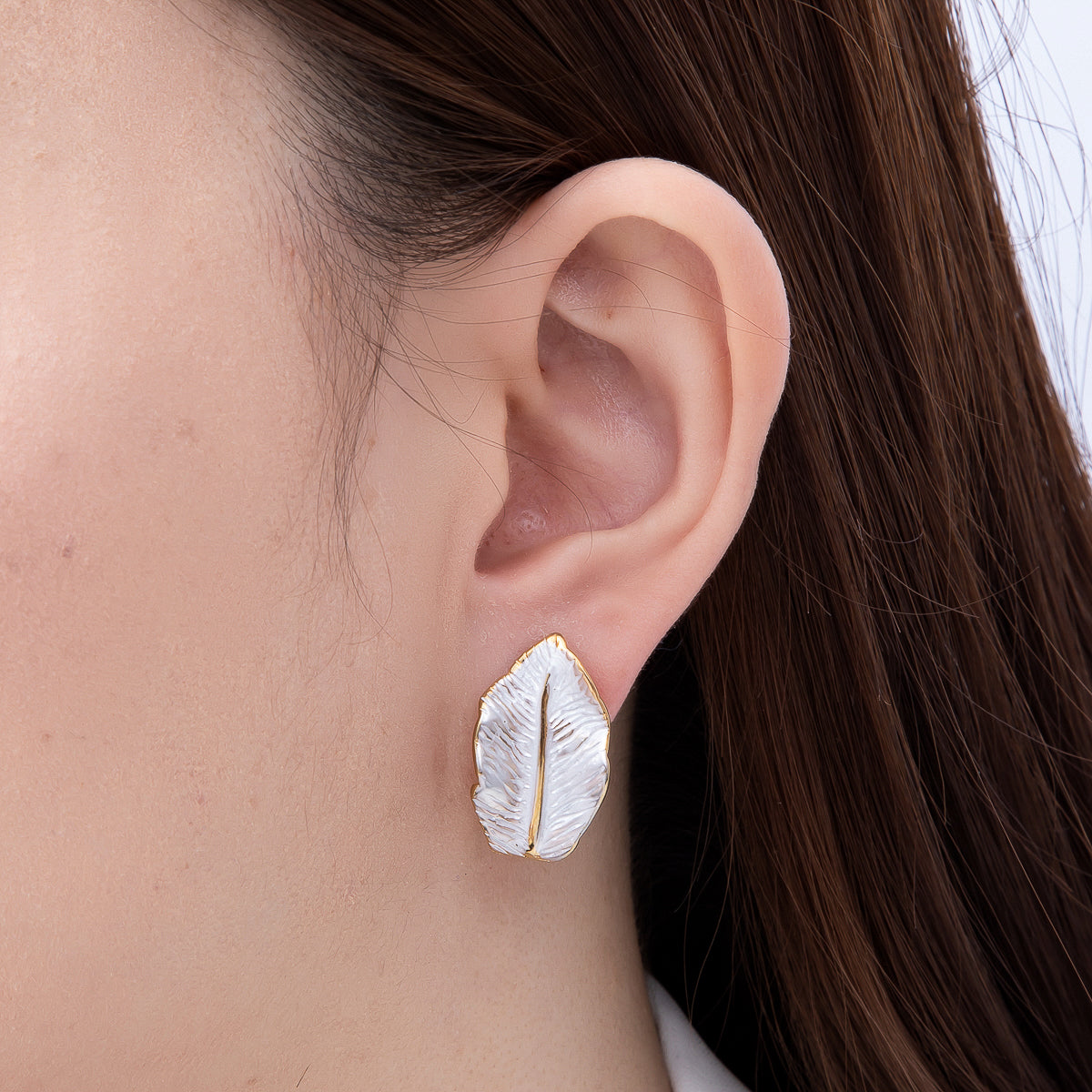 Stainless Steel 25mm White Feather Leaf Enamel J-Shaped Hoop | Earrings-00712