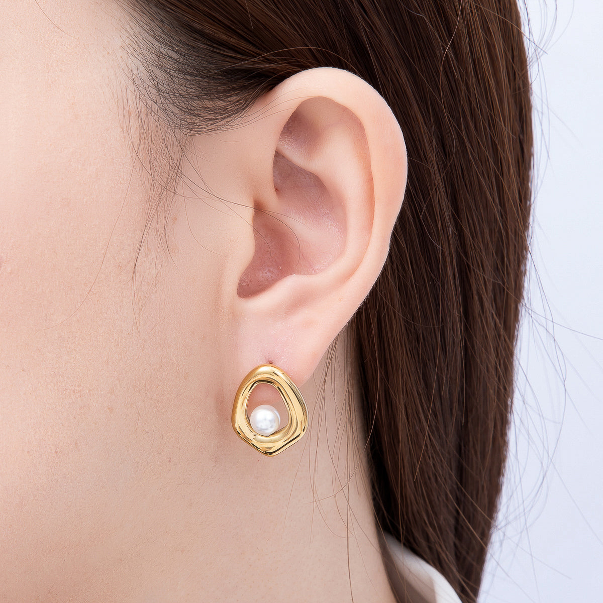 Stainless Steel 19mm Shell Pearl Open Molten Geometric Chevron Stud | Earrings-00737