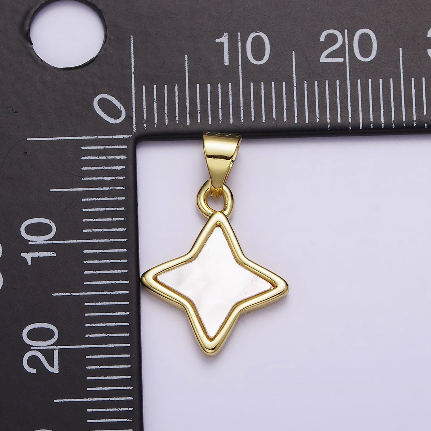 18K Gold Filled 20mm Shell Pearl Bezel Celestial Star Pendant | AA552