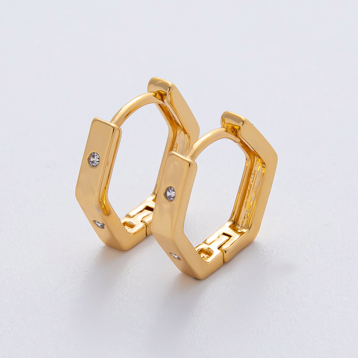18K Gold Filled 15mm Simple Minimalist Dotted Hexagon Huggie Hoop Earrings | AD1611
