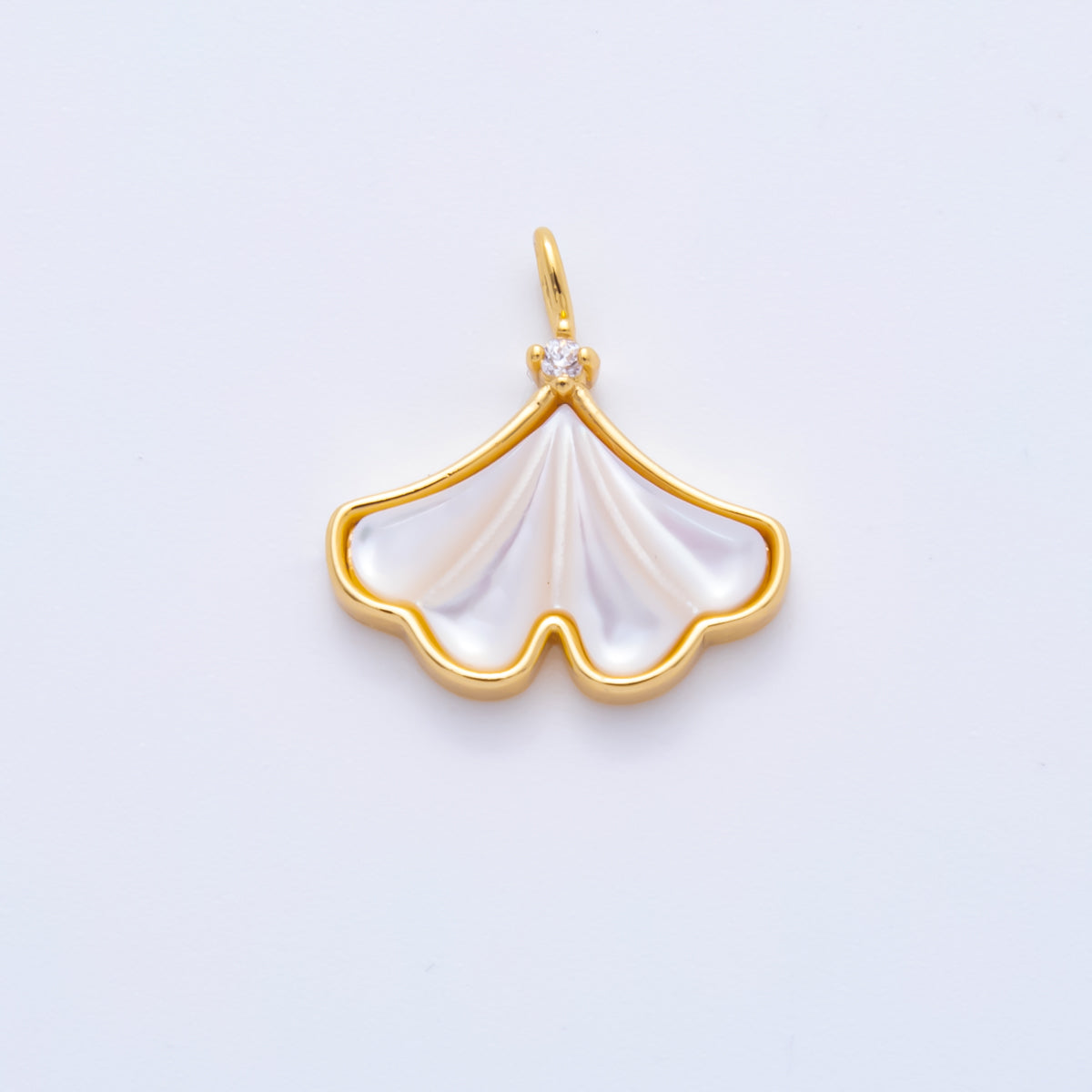 18K Gold Filled 15.5mm Shell Pearl Clam Sea Shell Charm | AH920
