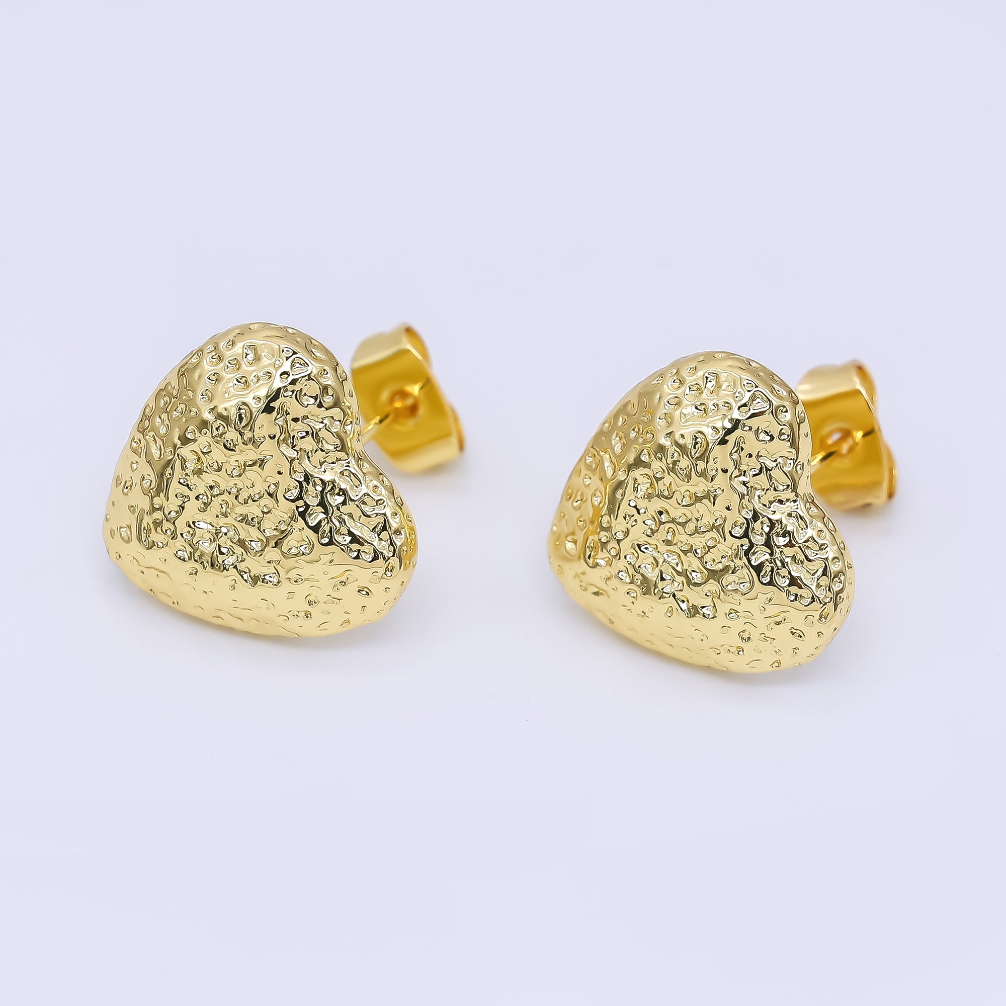 24K Gold Filled 14mm Hammered Heart Stud Earrings | AI488