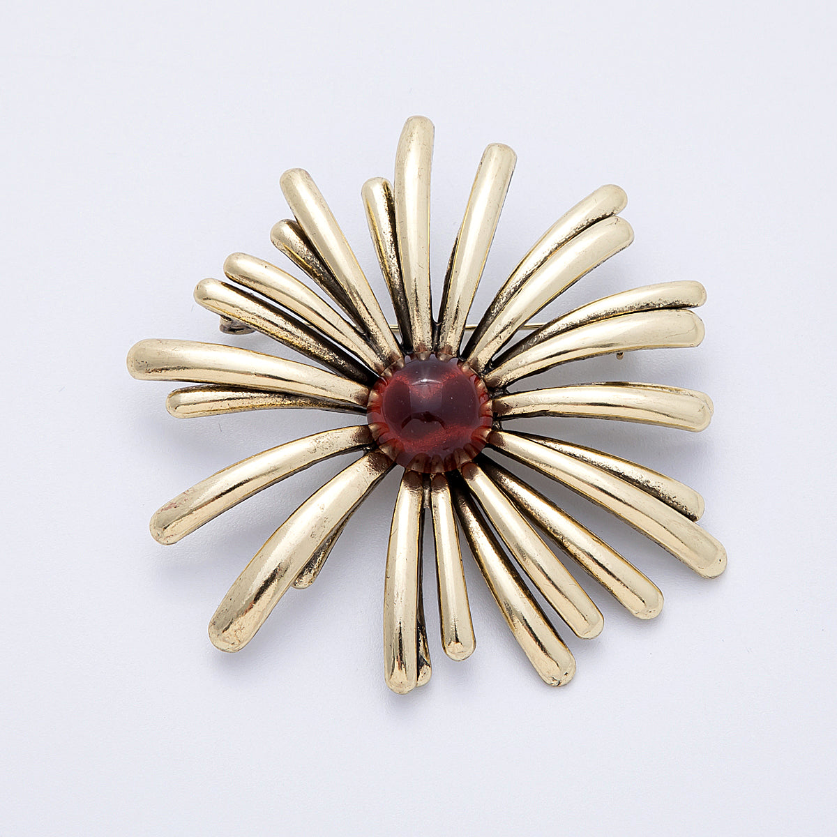 Vintage Gold 68.5mm x 63.7mm Red Acrylic Flower Pin Brooch | BH-095