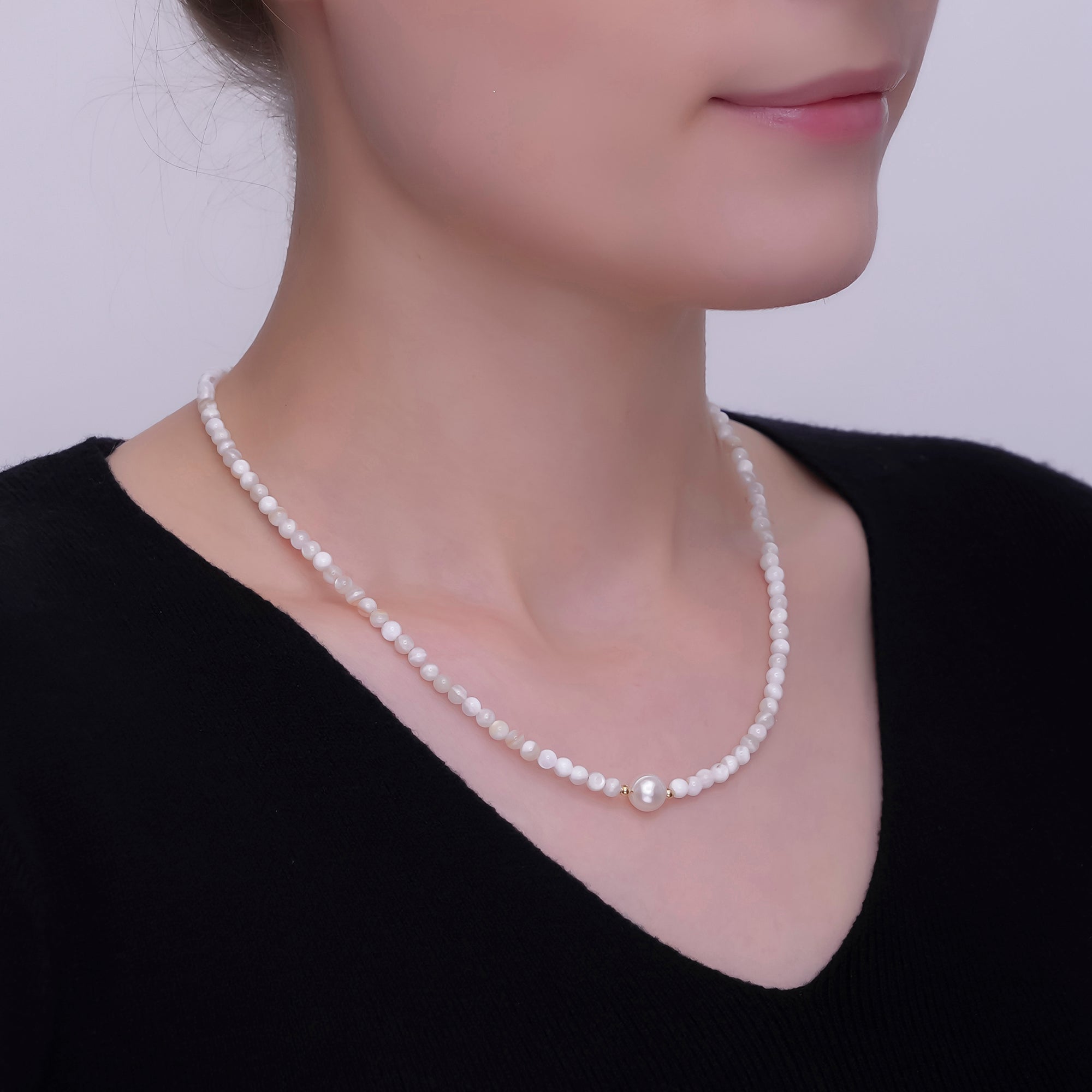24K Gold Filled Shell Pearl Round Gemstone Necklace 17 Inch w 2 Inch Extender | WA-02969
