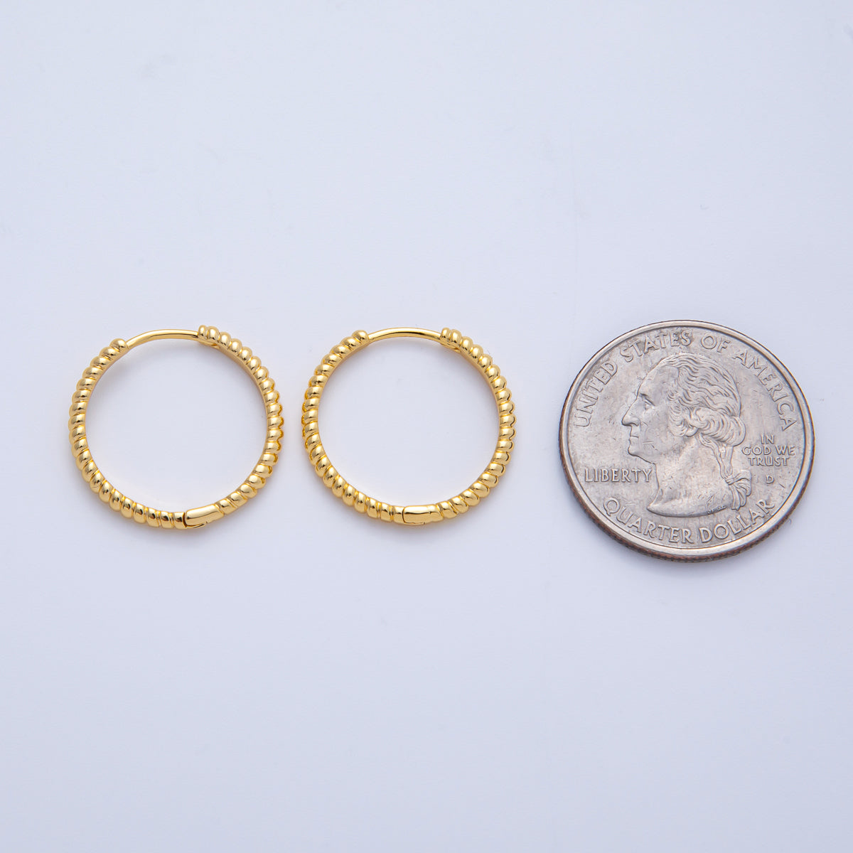 18K Gold Filled 20mm Ribbed Croissant Hoop Earrings | Q036