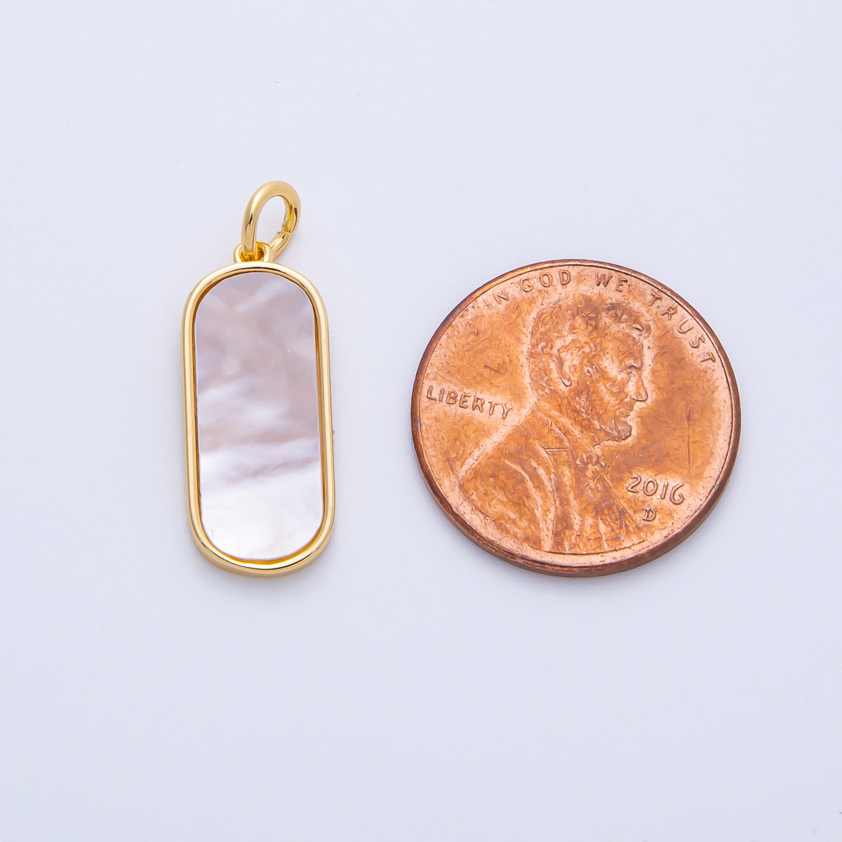 18K Gold Filled 20mm Shell Pearl Bezel Oblong Charm | AK205
