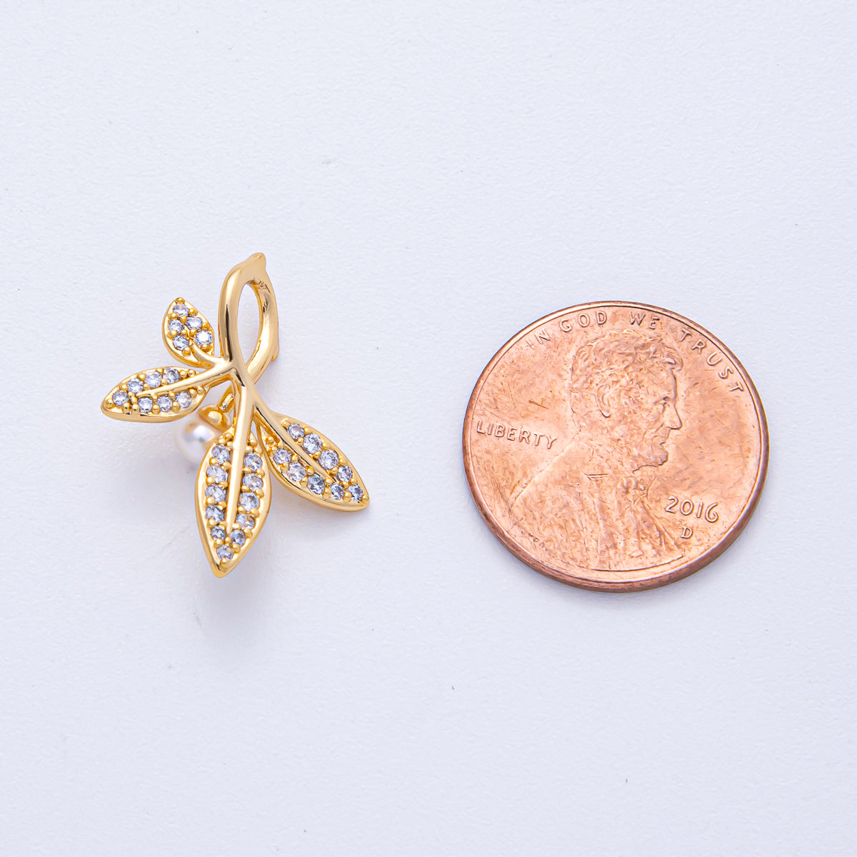 18K Gold Filled 22mm Shell Pearl Micro Paved CZ Leaf Plant | AF1198