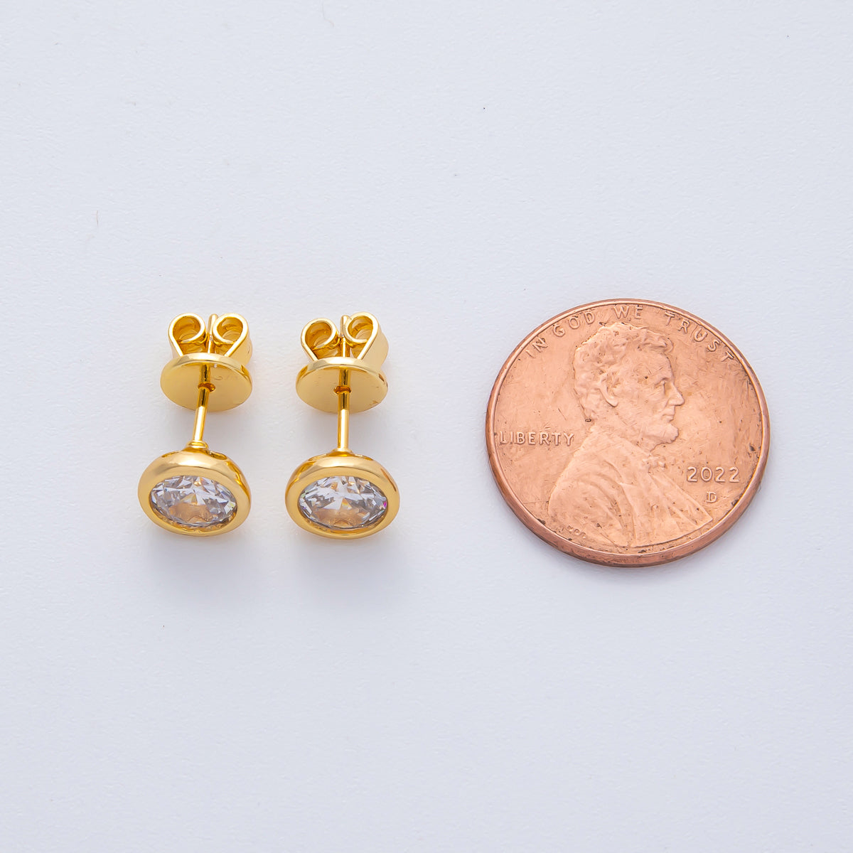 18K Gold Filled 7.5mm Clear CZ Round Bezel Stud Earrings | AD1637