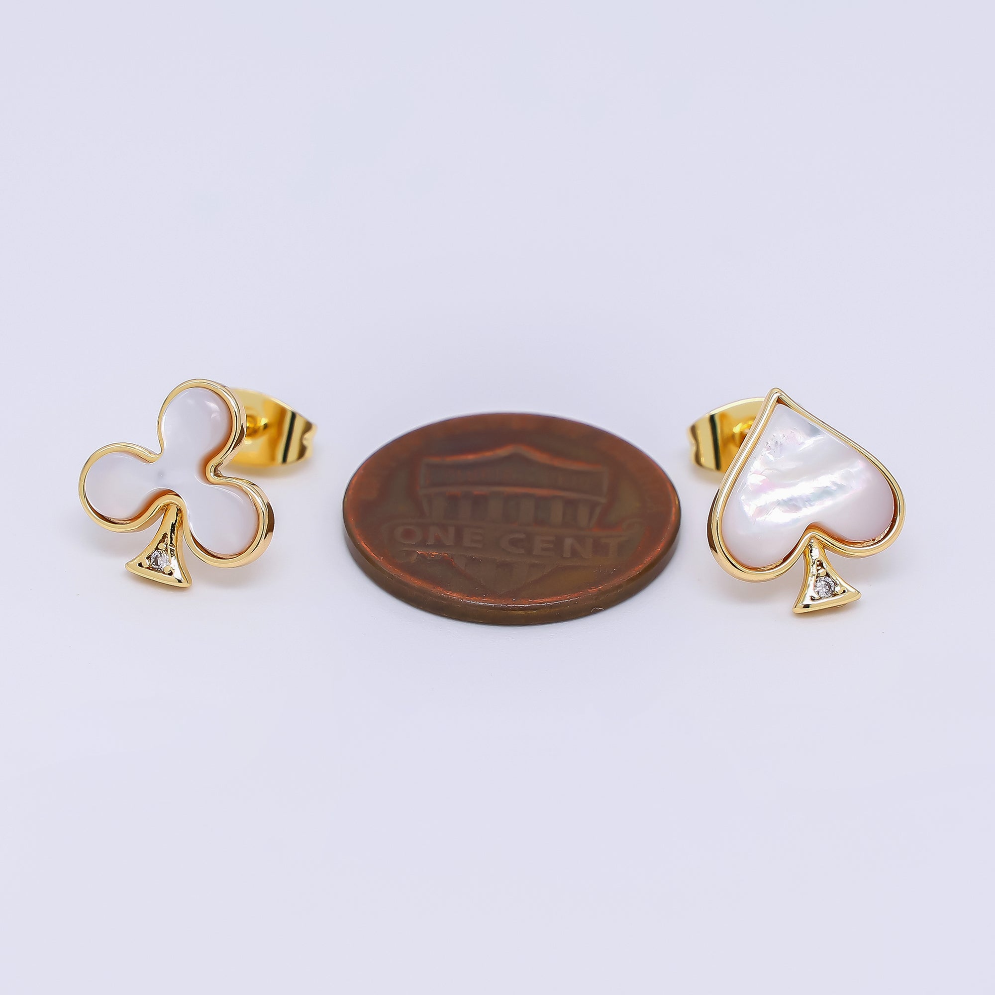 24K Gold Filled Shell Pearl Spades & Clubs Card Mis Matched Stud Earrings | Q-346