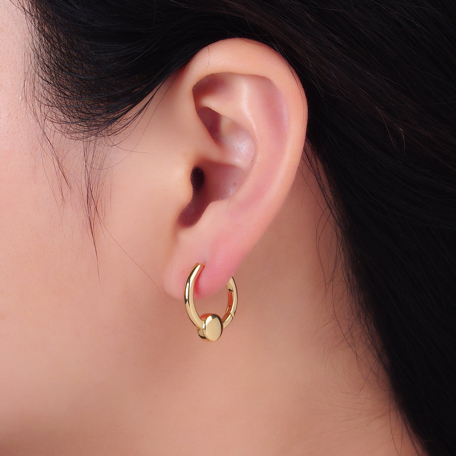 24K Gold Filled 18mm Round Minimalist Huggie Earrings | AB684