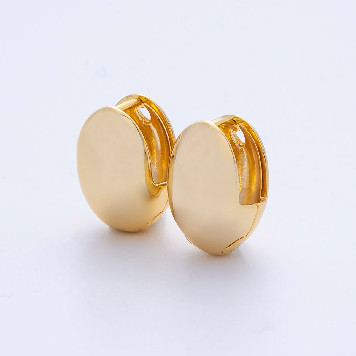 18K Gold Filled 13.5mm Oval Dome Huggie Earrings | Q373