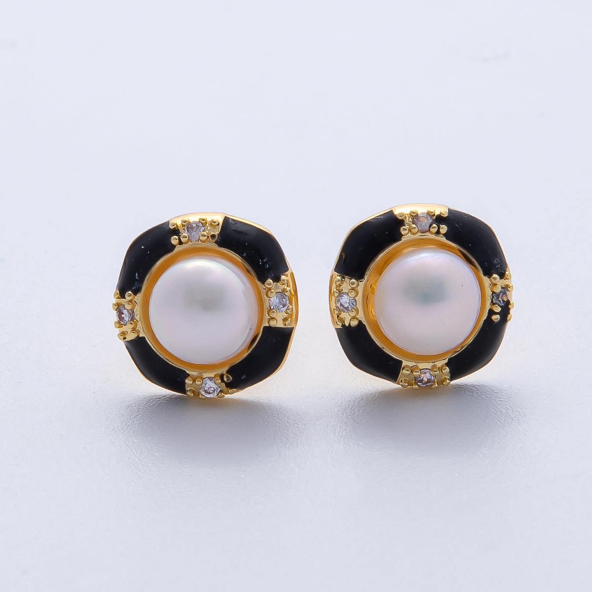 18K Gold Filled 17mm Shell Pearl CZ Black Enamel Square Stud Earrings | Q382