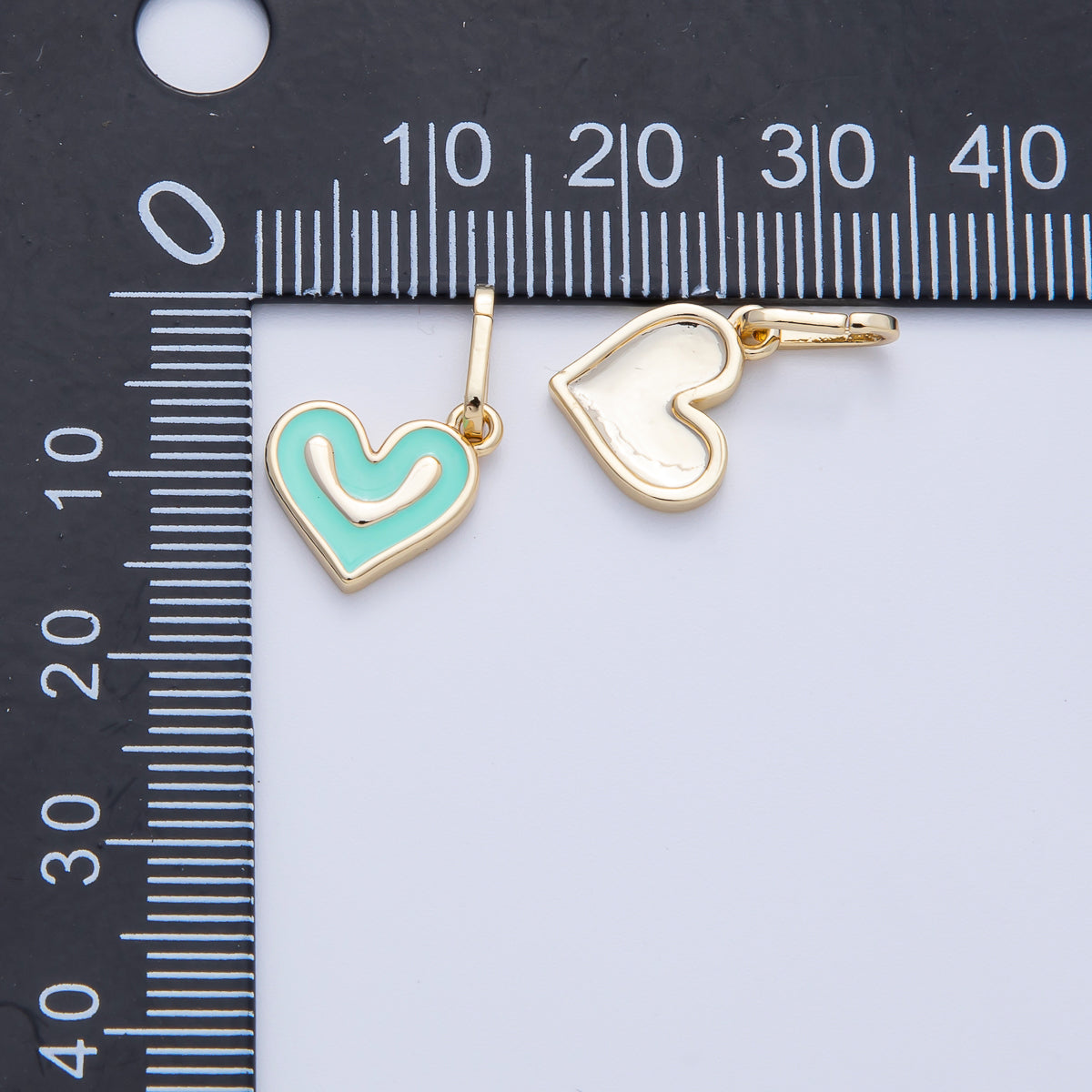 18K Gold Filled 11.5mm Green Enamel Heart Pendant | H022