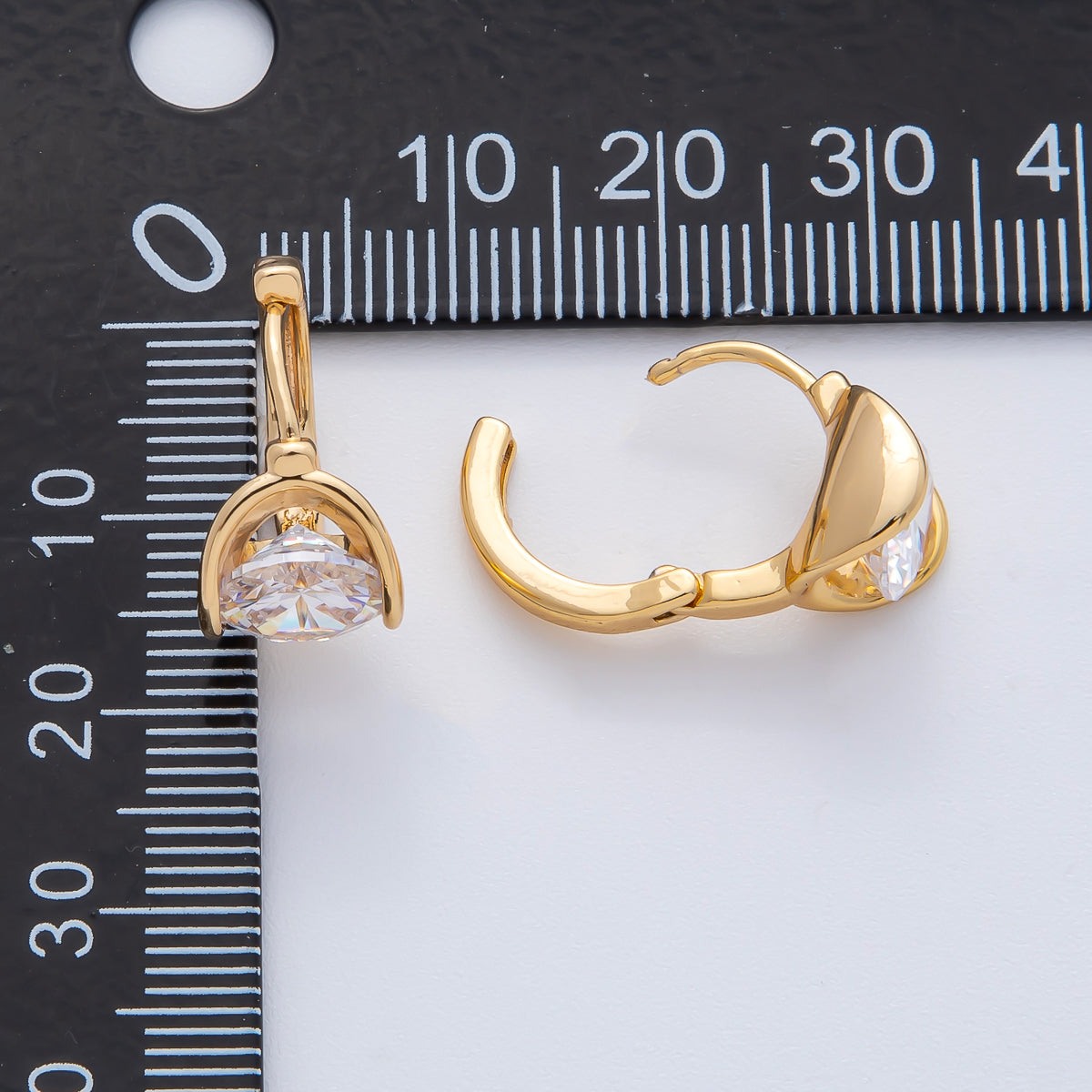 18K Gold Filled 13.7mm Clear CZ Solitaire Huggie Earrings | AD1639