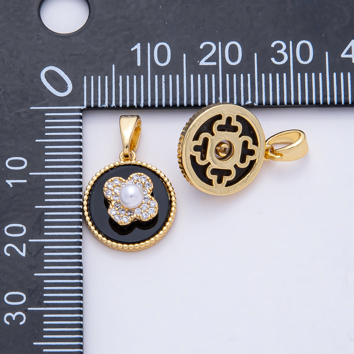 18K Gold Filled 15mm Black Spinning Clover Shell Pearl Pendant Charm | AF1169