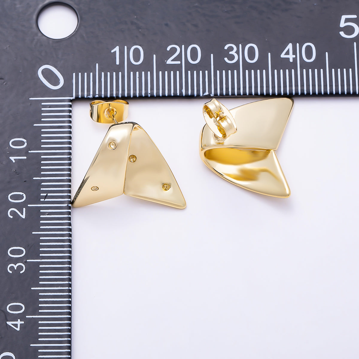 16K Gold Filled 19mm Modern Curved Geometric Folded Ribbon Stud Earrings | Earrings-00819