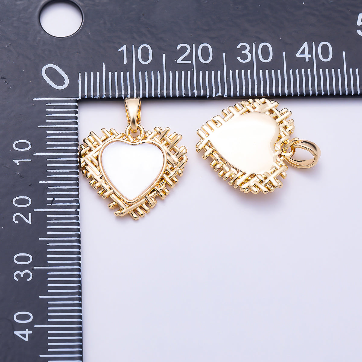 16K Gold Filled 18mm Shell Pearl Quilted Woven Bezel Heart Pendant | Charms-01556