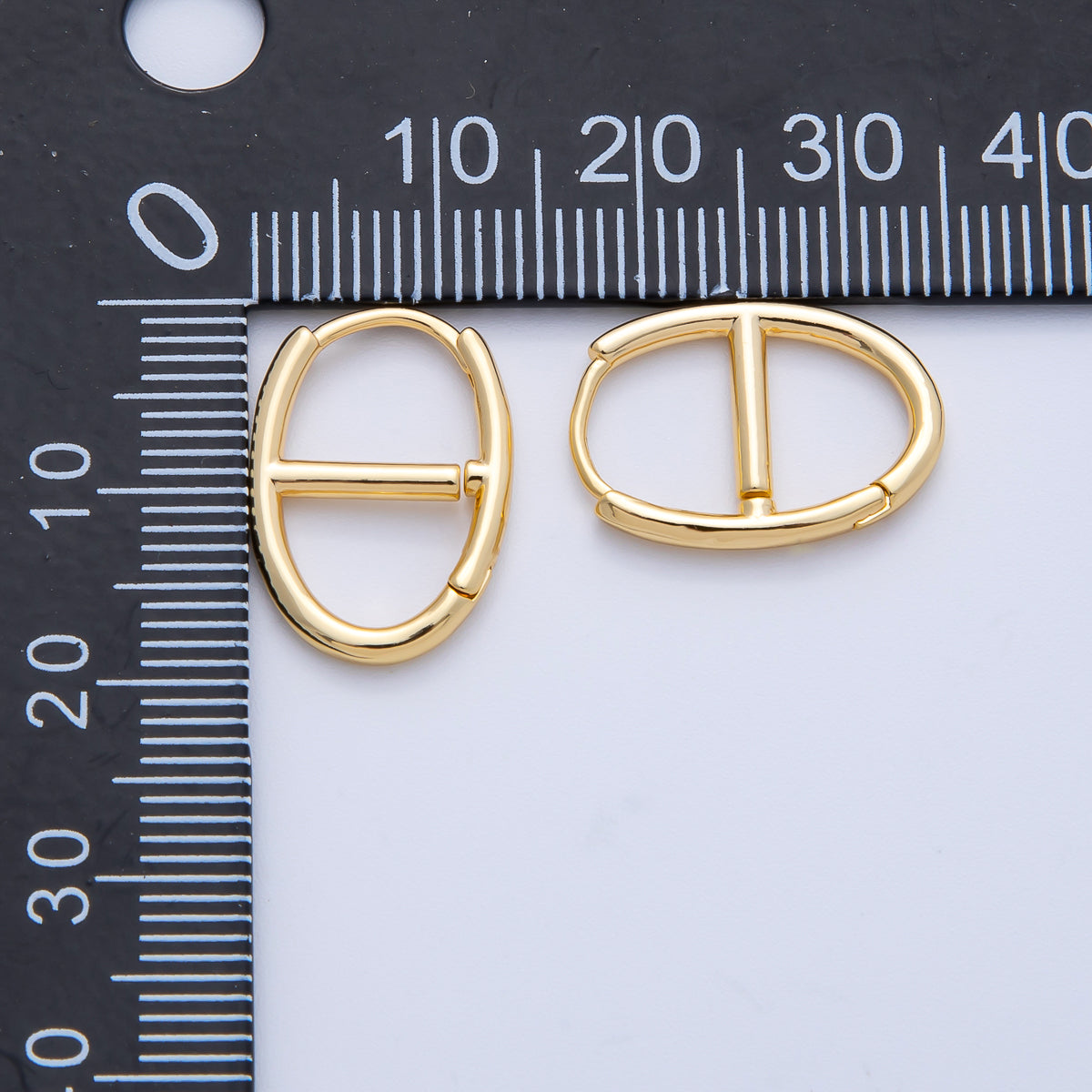 18K Gold Filled 18.3mm Minimalist Geometric Anchor Link Hoop Earrings | Q329