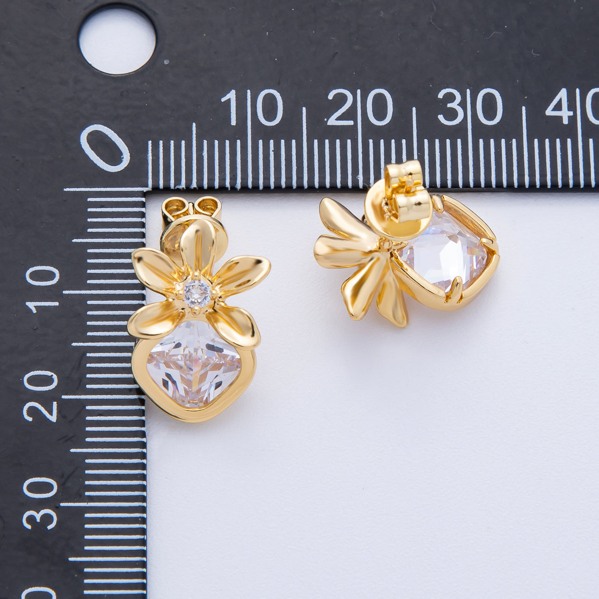 18K Gold Filled 18.3mm Clear CZ Flower Heart Stud Earrings | Earrings-00045