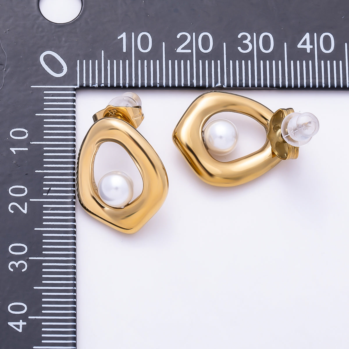 Stainless Steel 19mm Shell Pearl Open Molten Geometric Chevron Stud | Earrings-00737