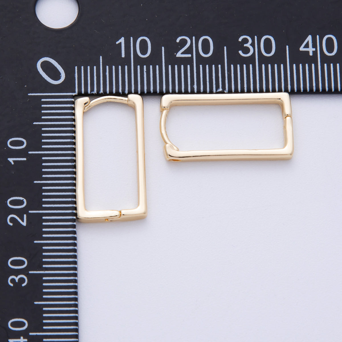 18K Gold Filled 21mm Minimalist Rectangular Hoop Earrings | AB1687
