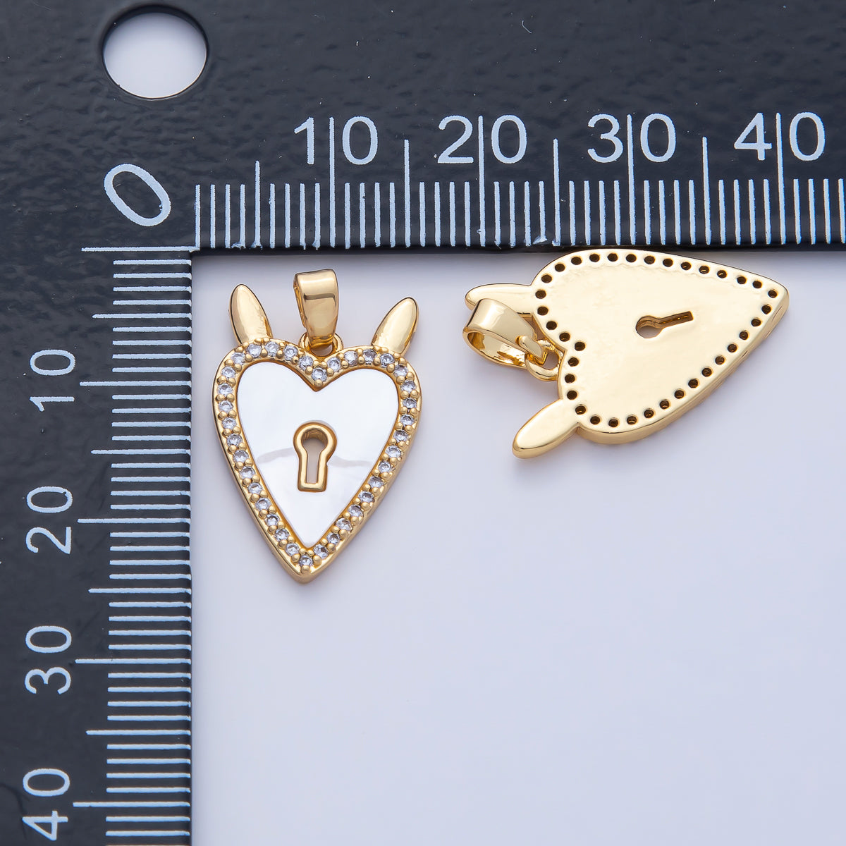 18K Gold Filled 21mm White Shell Pearl Clear CZ Lock Heart Pendant Charm | AF1187