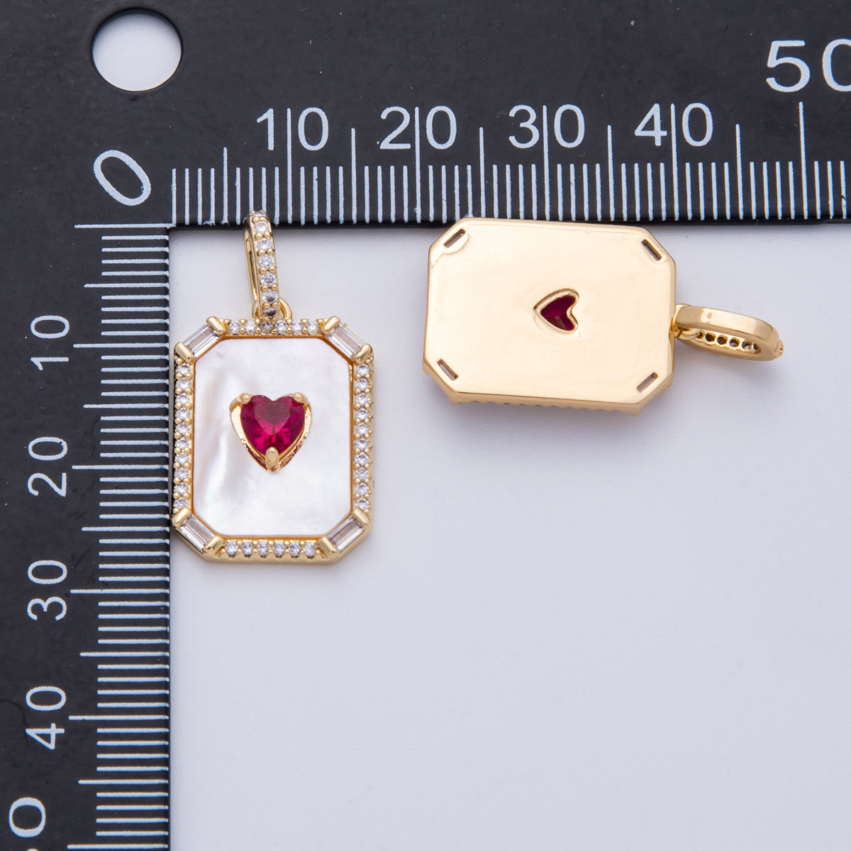 16K Gold Filled 21.5mm Red CZ Shell Pearl Rectangular Pendant | Charms-00167