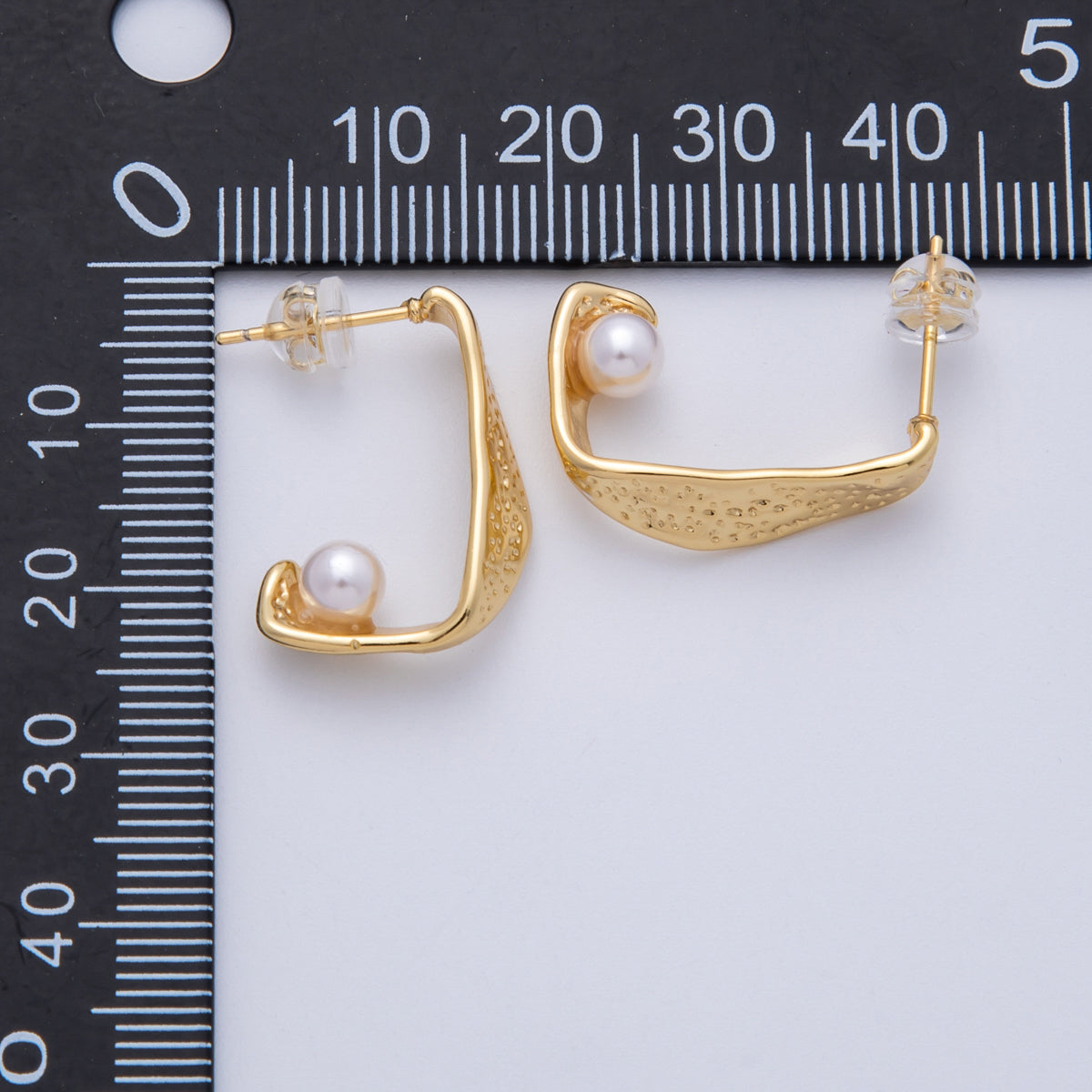 14K Gold Filled 22mm Shell Pearl Hammered J-Shaped Hoop Earrings | Earrings-00051