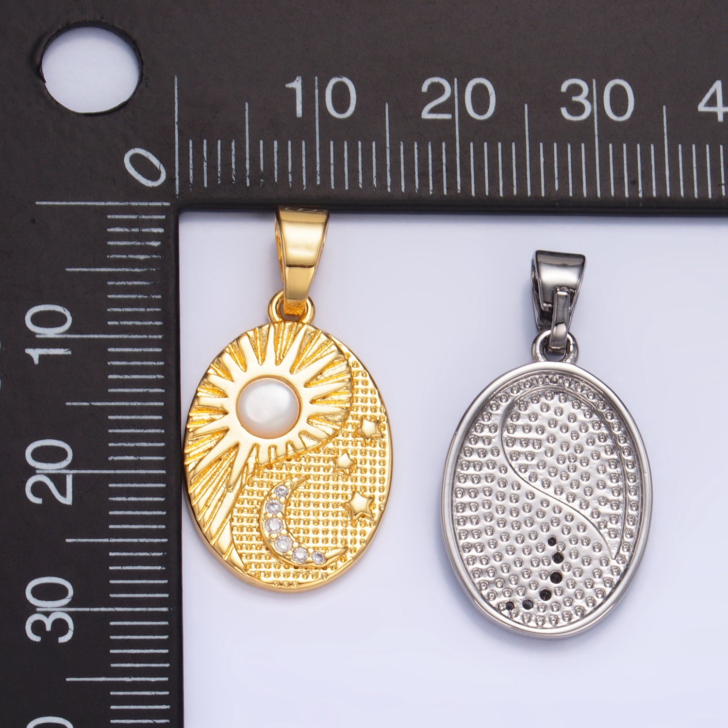 Gold oval medallion charm sun moon stars pearl day night celestial pendant, diy fashion jewelry making charm supply | aa1021