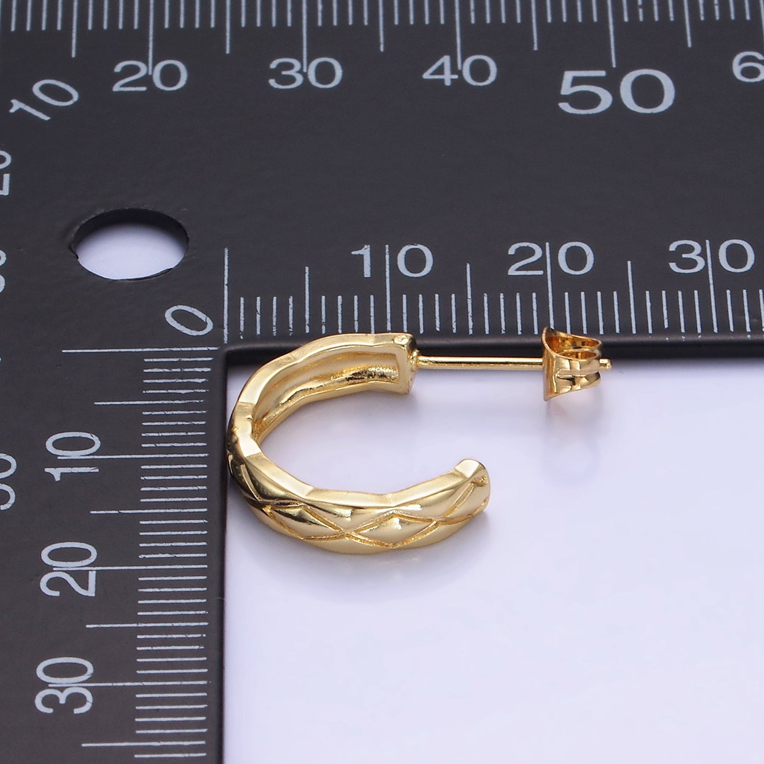 14K Gold Filled 20mm Quilted C-Shaped Hoop Earrings in Gold & Silver | AB1334 AB1335