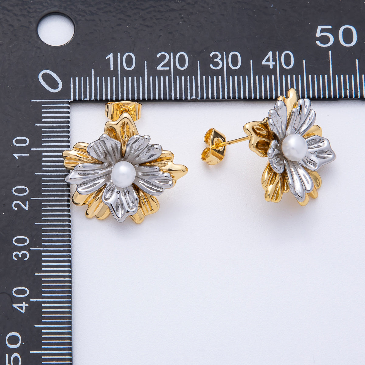 18K Gold Filled 23mm Shell Pearl Mixed Metal Flower Stud Earrings | AD1685