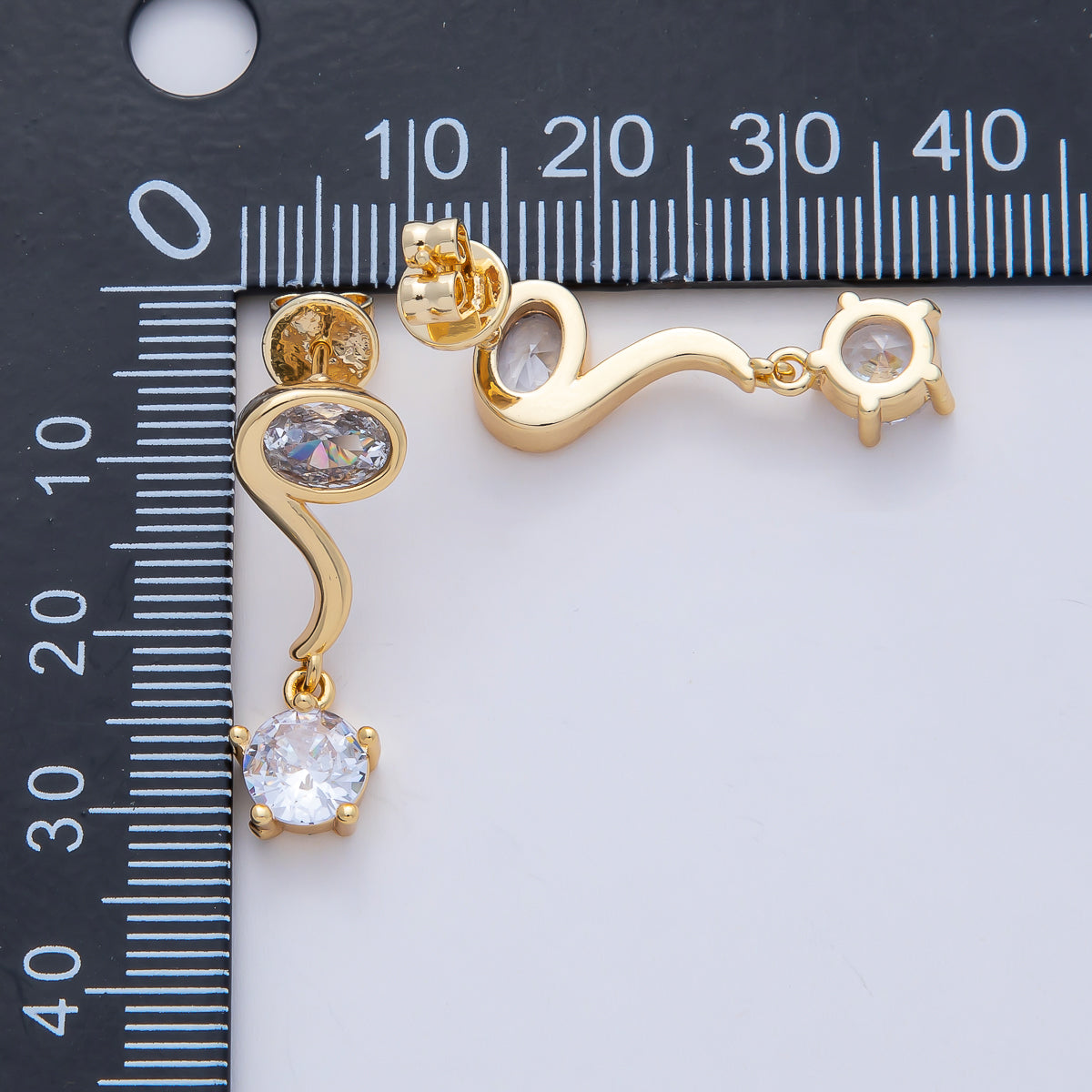 18K Gold Filled 25.5mm Clear CZ Round Oval Molten Drop Stud Earrings | AD1659