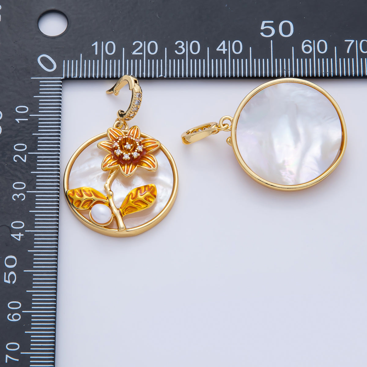 18K Gold Filled 30mm Orange Yellow Enamel Sunflower White Shell Pearl Round Pendant Charm | AF1197