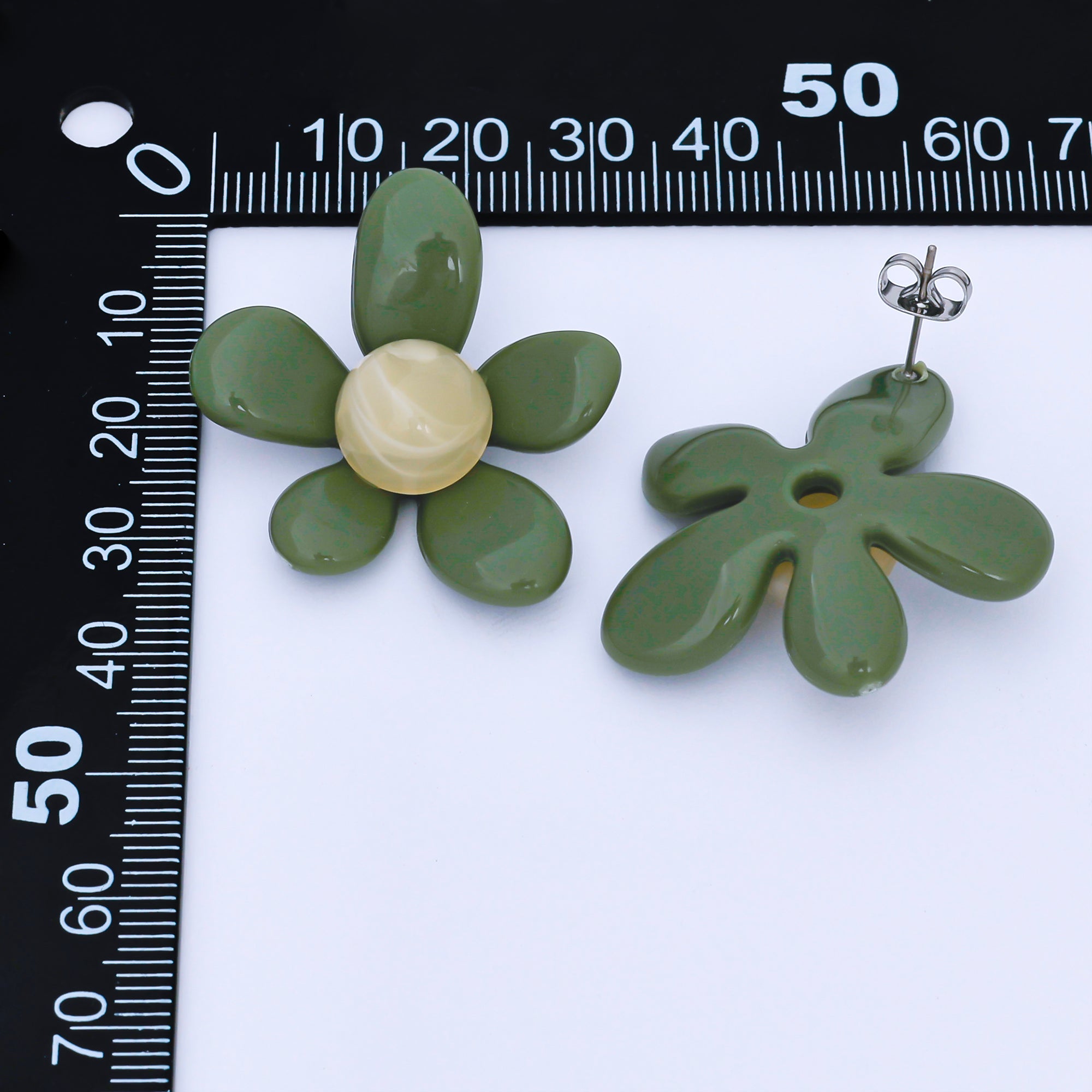 Silver Colorful Resin 3D Dasiy Flower Stud Earrings Spring Jewelry| ab1636