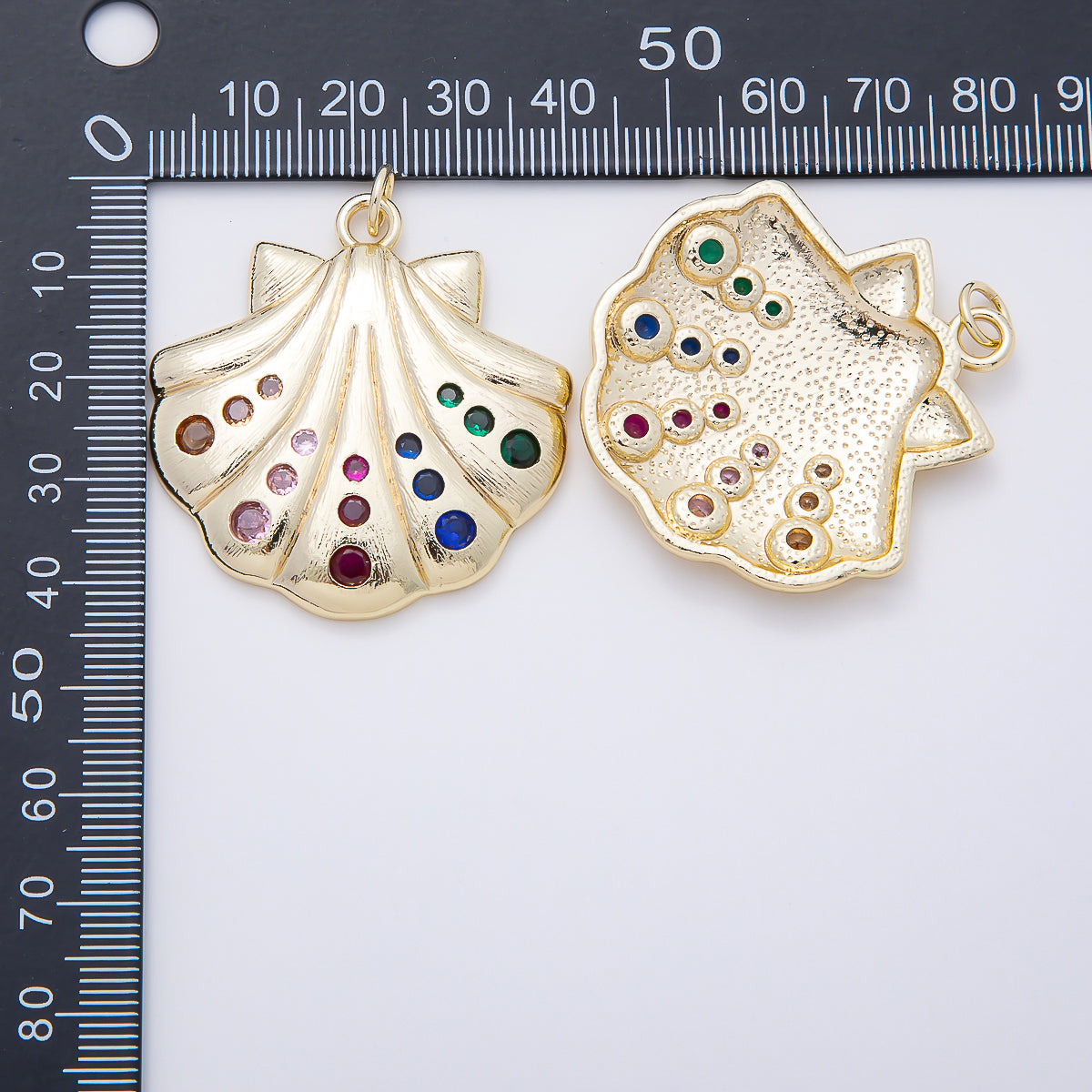 16K Gold Filled 41.5mm Multicolor CZ Dotted Textured Clam Sea Shell Charm | Charms-01060