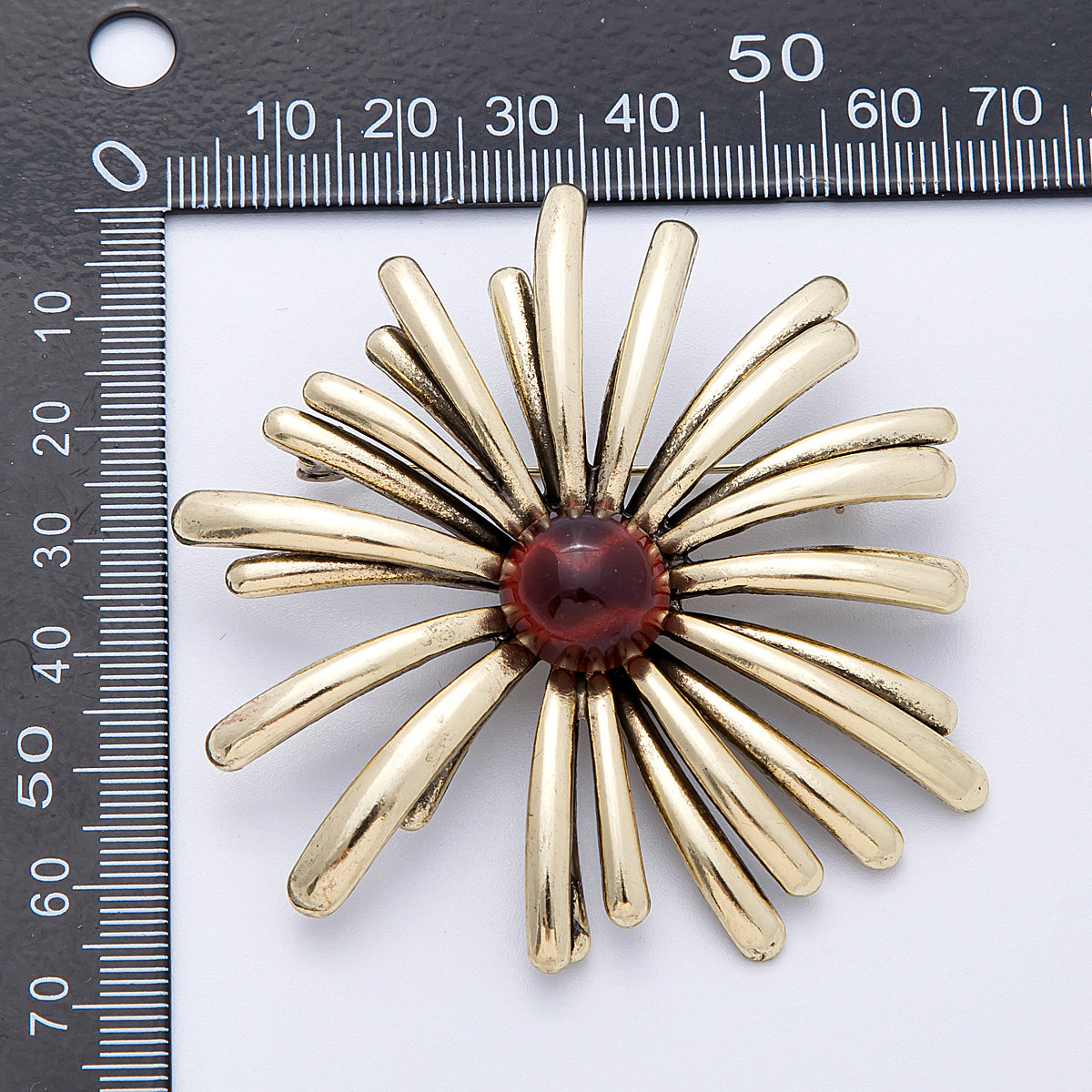 Vintage Gold 68.5mm x 63.7mm Red Acrylic Flower Pin Brooch | BH-095