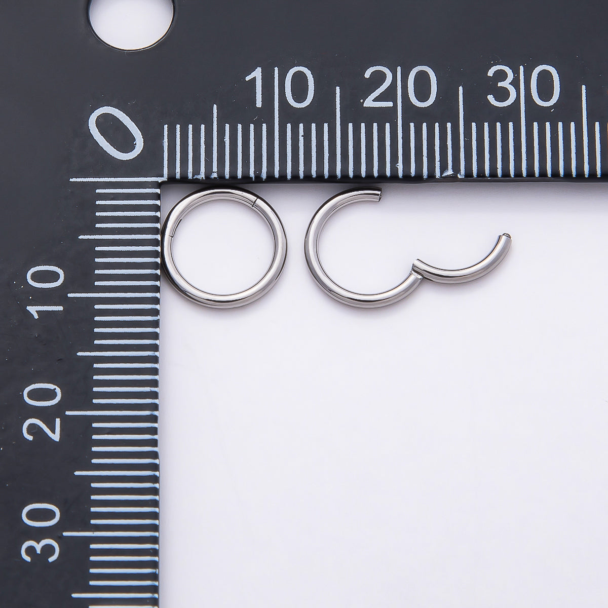 Stainless Steel 10mm Minimalist Pull Gate Round Finding | Findings-00207