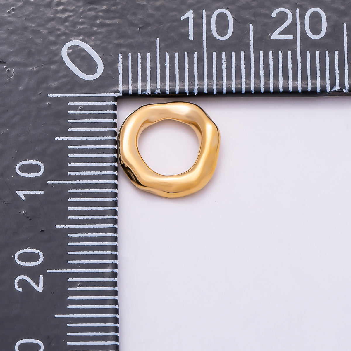 Stainless Steel 11mm Molten Round Link Pendant Findings | Findings-00177