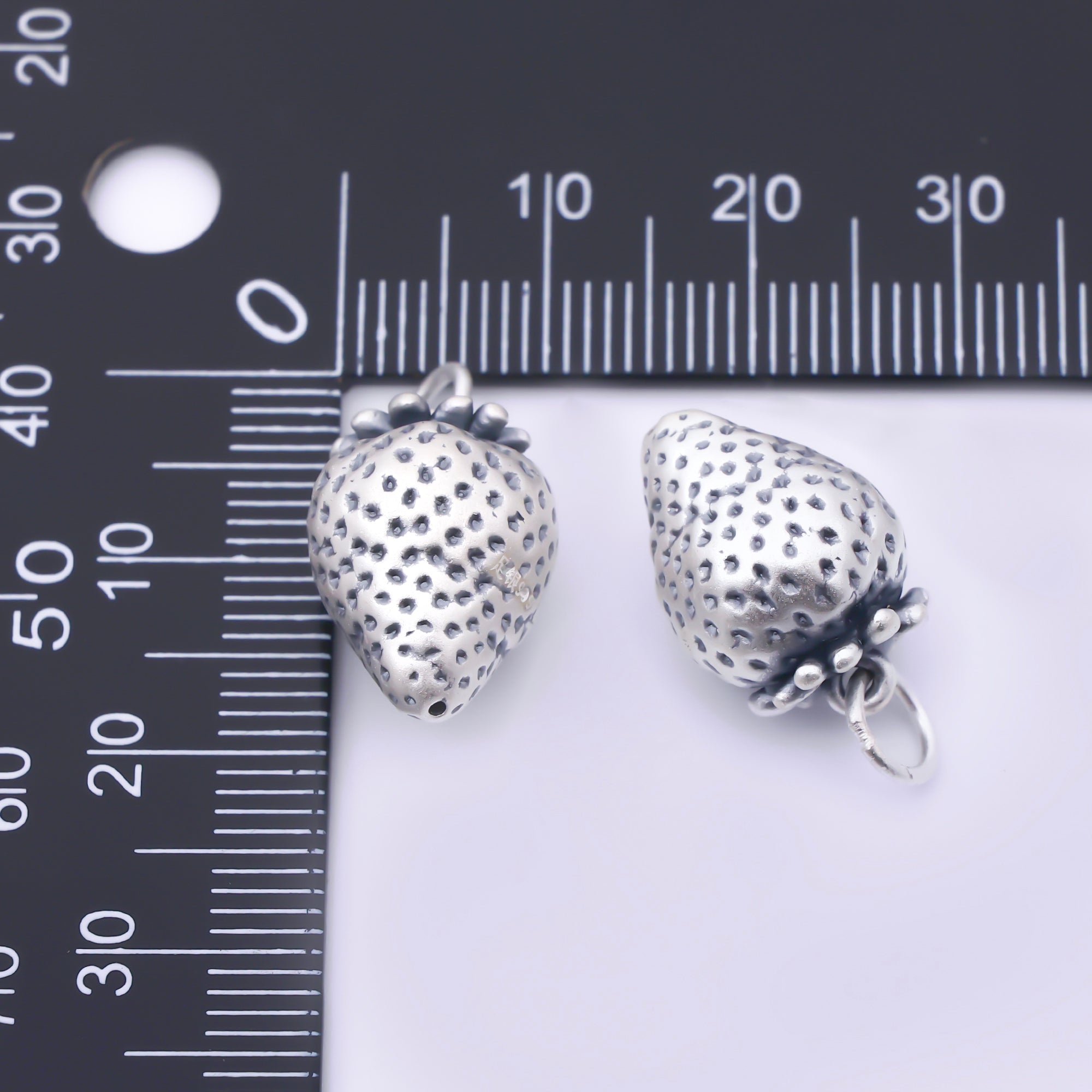 S925 Sterling Silver 17.5mm Strawberry Fruit 3D Multidimensional Charm | SL-705